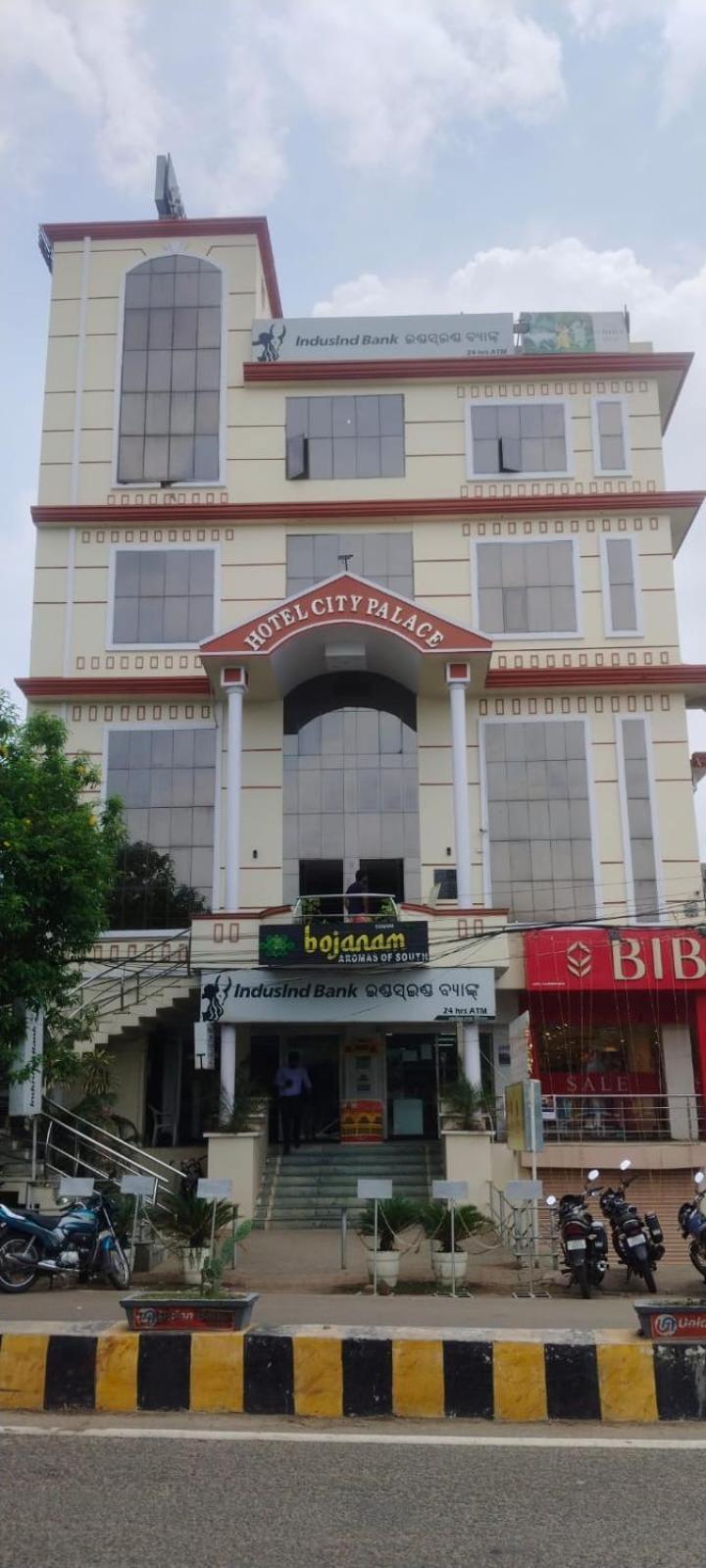ホテル シティ パレス Brahmapur エクステリア 写真